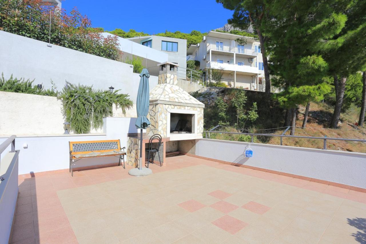 Apartments By The Sea Brela, Makarska - 6688 Exterior photo