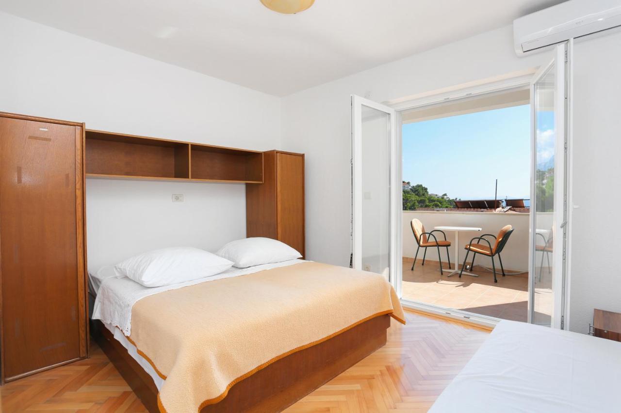 Apartments By The Sea Brela, Makarska - 6688 Exterior photo